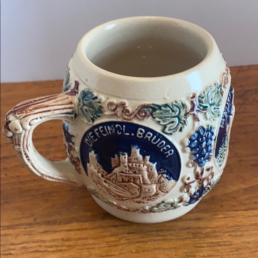 VTG Goetz small multi castle & grape vines German stein